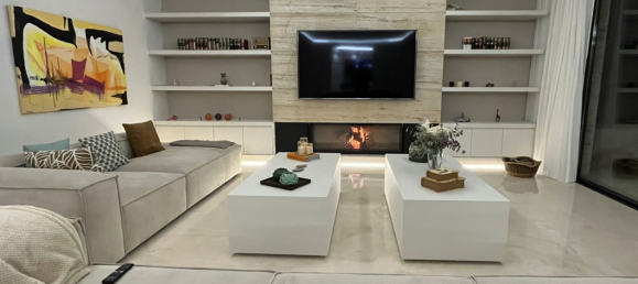 5 bedrooms Villa in Marbella, Spain No. 4794 9