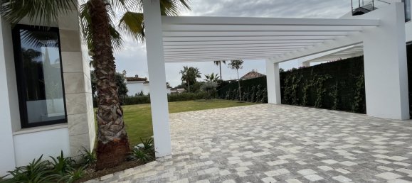 5 bedrooms Villa in Marbella, Spain No. 4794 17