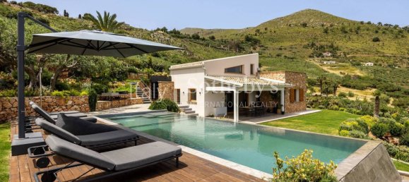 Вилла с 3 спальнями в Кастелламмаре дель Гольфо, Италия № 102030 28