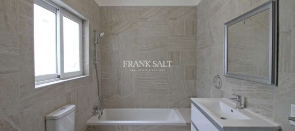 2 bedrooms Penthouse in Mosta, Malta No. 4548 8