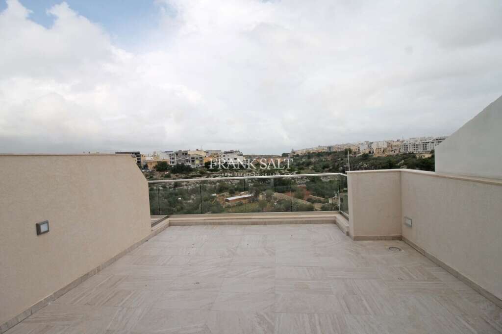 2 bedrooms Penthouse in Mosta, Malta No. 4548
