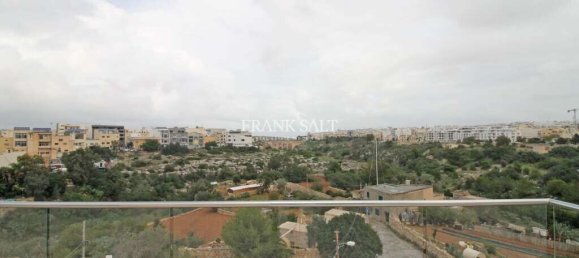2 bedrooms Penthouse in Mosta, Malta No. 4548 2