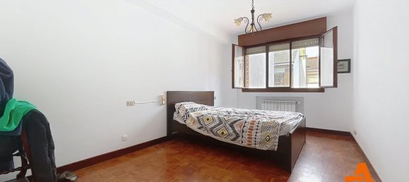 3 bedrooms Apartment in Gijon, Spain No. 148195 10