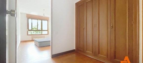 3 bedrooms Apartment in Gijon, Spain No. 148195 5