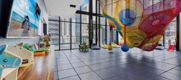Коммерческая недвижимость 41.06м² в Майами, Майами-Дейд, Флорида, США № 614459 3