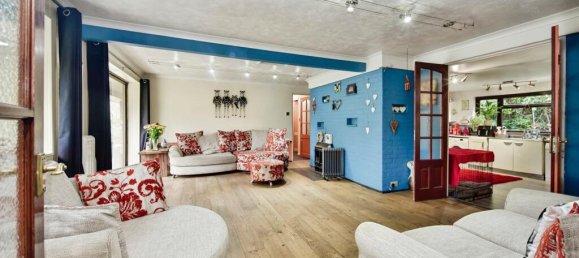 4 bedrooms Bungalow in Sittingbourne, United Kingdom No. 10572 2