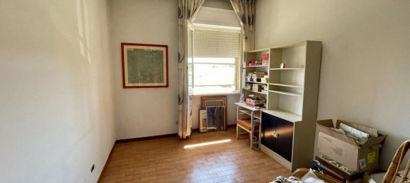 Вилла с 7 комнатами в Лукка, Италия № 104646 32