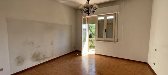 Вилла с 7 комнатами в Лукка, Италия № 104646 29