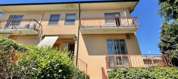 Вилла с 7 комнатами в Лукка, Италия № 104646 3