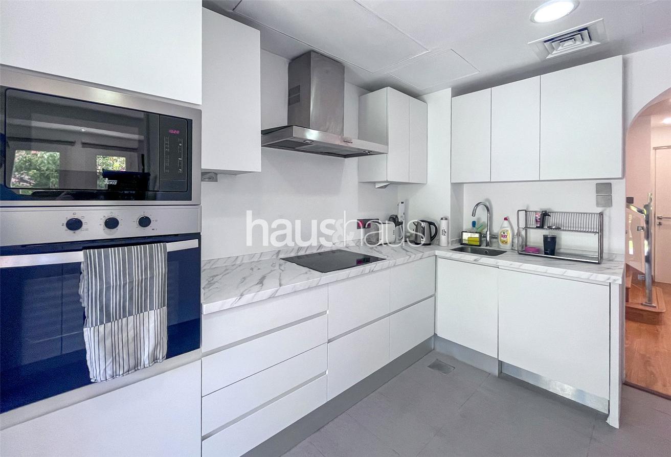 Вилла с 2 спальнями в The Springs, ОАЭ № 99982