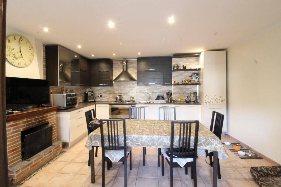 2 غرف نوم منزل في Pianezza, Italy رقم 124696