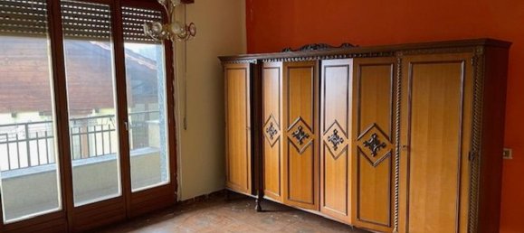 9-salle Appartement à Montagna in Valtellina, Italy No. 250768 10