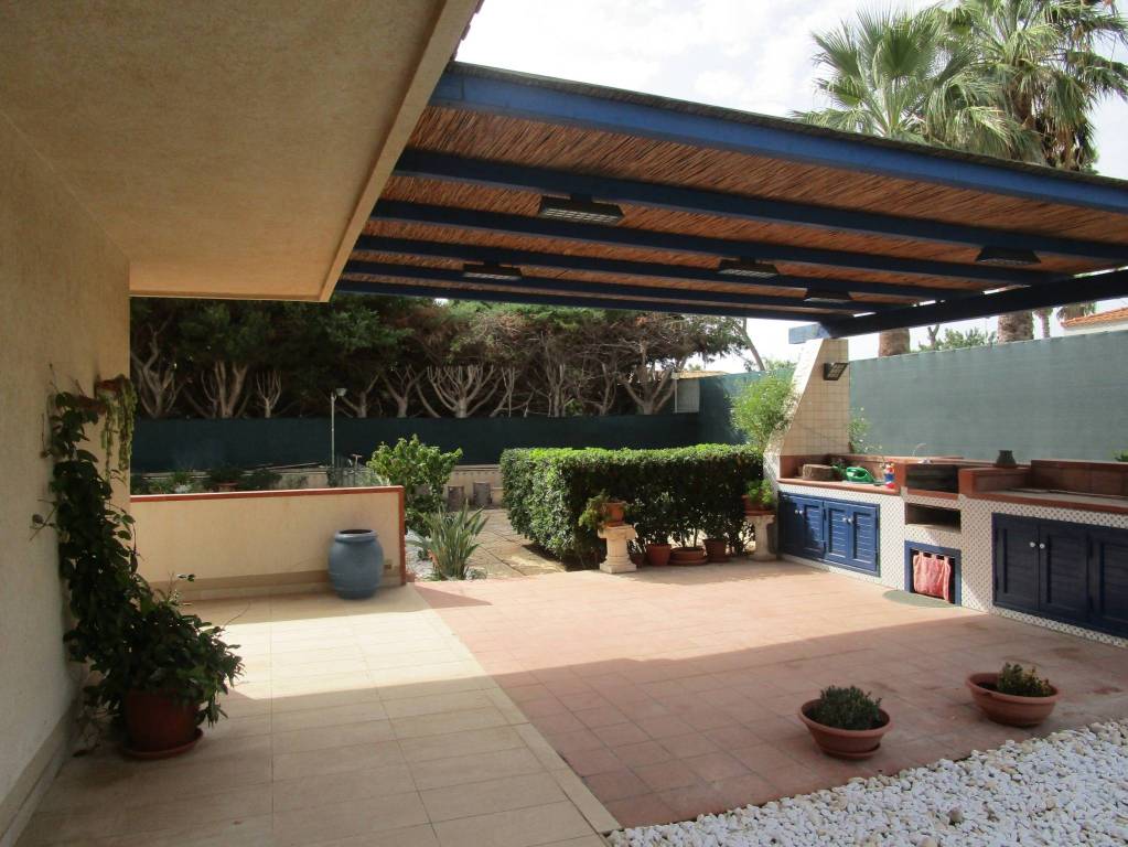 13 rooms Villa in Ragusa, Italy No. 283790