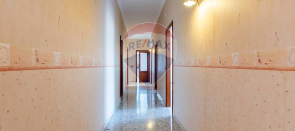 2 bedrooms Apartment in Pozzuoli, Italy No. 268511 3