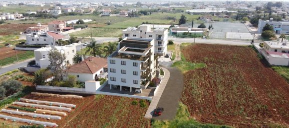 2 bedrooms House in Deryneia, Cyprus No. 24051 23