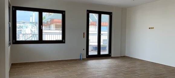 3 bedrooms Apartment in Thessaloniki, Greece No. 3911 3