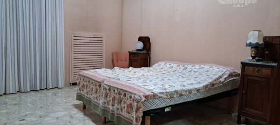 Квартира с 4 спальнями в Кьети, Италия № 39769 8