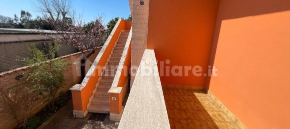 Вилла с 4 спальнями в Ардеа, Италия № 98800 40