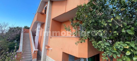 Вилла с 4 спальнями в Ардеа, Италия № 98800 2