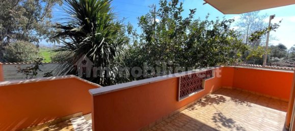 Вилла с 4 спальнями в Ардеа, Италия № 98800 21