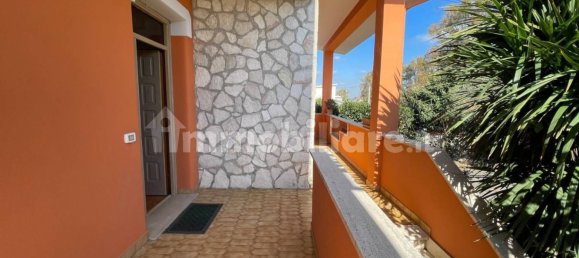 Вилла с 4 спальнями в Ардеа, Италия № 98800 24