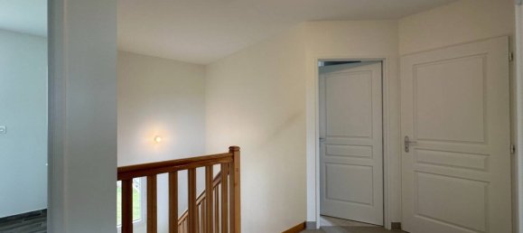 Casa de 4 dormitorios en Montgivray, France No. 89394 12