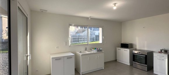 Casa de 4 dormitorios en Montgivray, France No. 89394 8