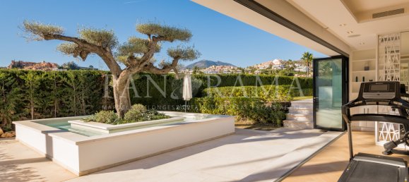 Villa de 7 dormitorios en Marbella, Spain No. 73720 26