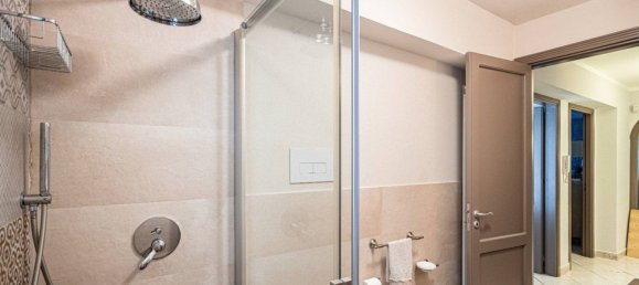 2 bedrooms Apartment in Palermo, Italy No. 68087 18