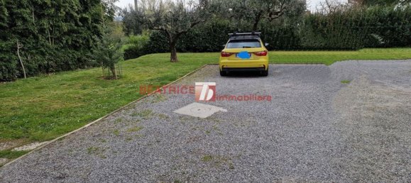 7 rooms Villa in Capannori, Italy No. 11009 2
