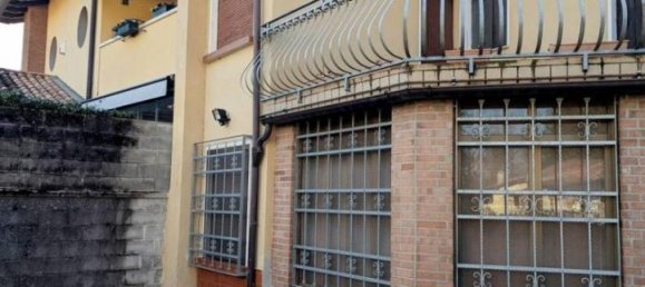 6-salle Maison à Pordenone, Italy No. 37291 2