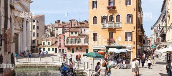 2 rooms Commercial property in Venice, Italy No. 61836 13