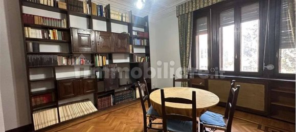 2 bedrooms Apartment in Varese, Italy No. 236151 5