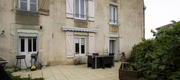 4 Schlafzimmer Wohnung in Ludres, France, Nr. 104229 5