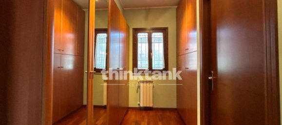 Вилла с 8 спальнями в Сан Грегорио ди Катания, Италия № 333887 20