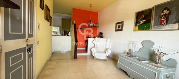 Квартира с 4 комнатами в Шикли, Италия № 36768 11