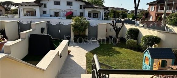 4 bedrooms Villa in Rome, Italy No. 335491 3