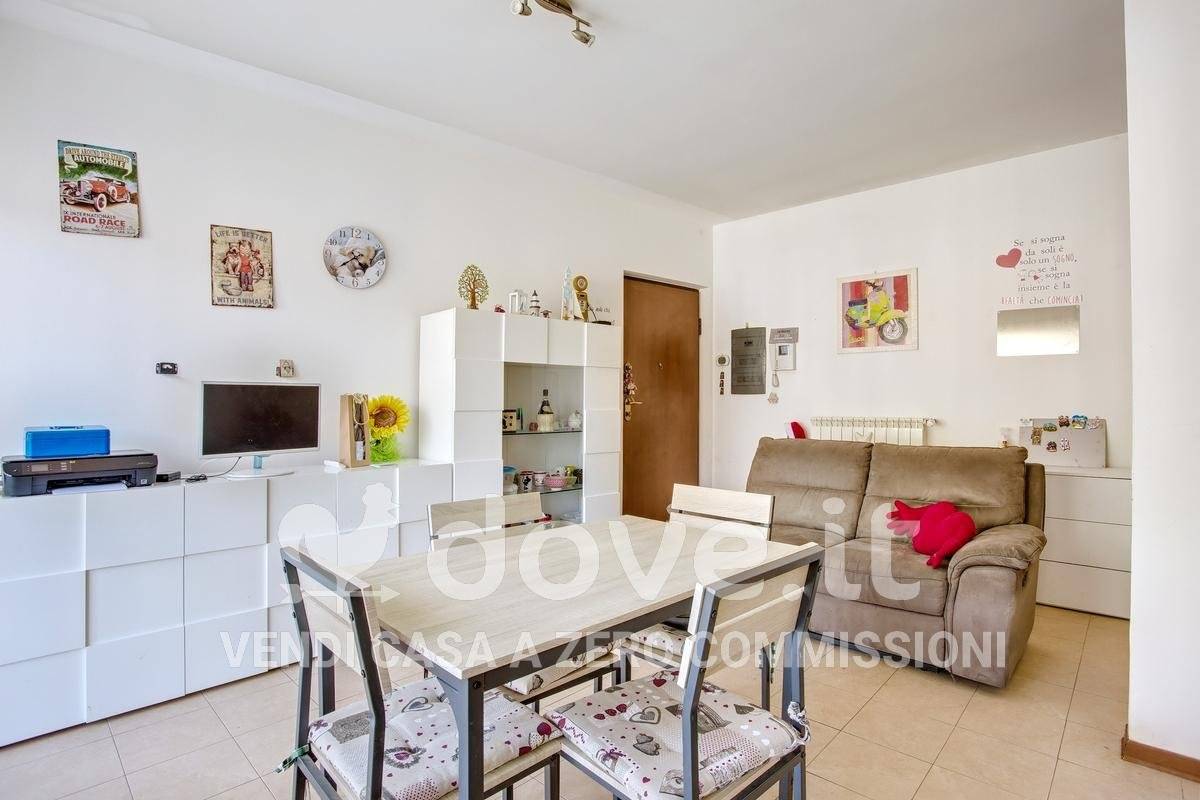 2 غرف نوم شقة في Luino, Italy رقم 321511