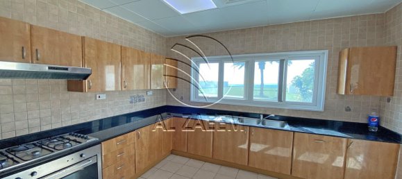 5 bedrooms Villa in Marina Village, UAE No. 29391 11