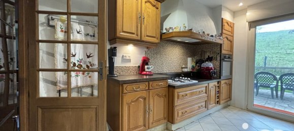 4 bedrooms House in Viterne, France No. 52360 5