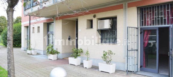 Propiedad comercial de 1 habitación en Segrate, Italy No. 84159 16