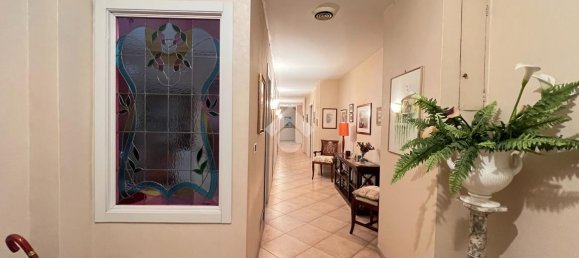 6-Zimmer Wohnung in Naples, Italy, Nr. 3098 7