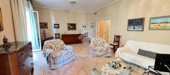 6-Zimmer Wohnung in Naples, Italy, Nr. 3098 3