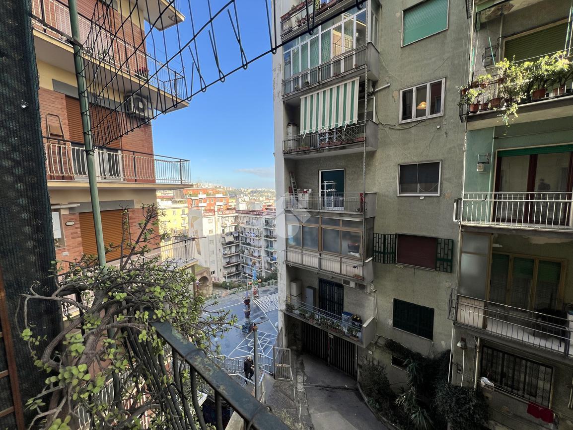 6-Zimmer Wohnung in Naples, Italy, Nr. 3098
