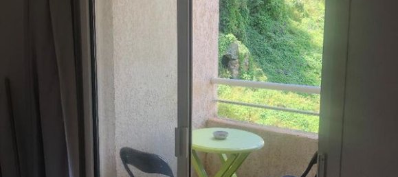 2-salle Appartement à San-Martino-di-Lota, France No. 357113 3