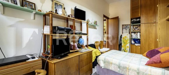 4 bedrooms Apartment in Rome, Italy No. 9729 12
