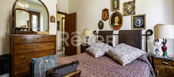 4 bedrooms Apartment in Rome, Italy No. 9729 9