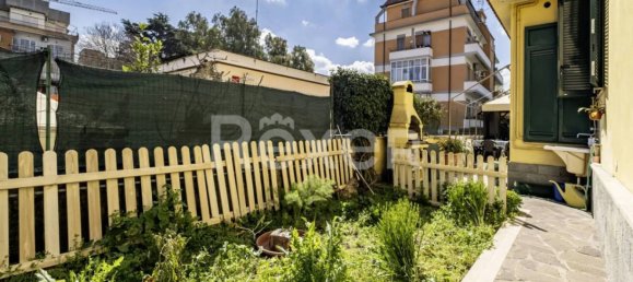 4 bedrooms Apartment in Rome, Italy No. 9729 20