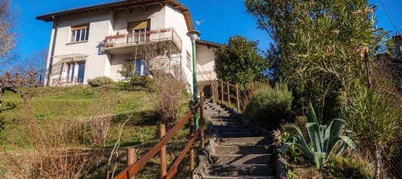 4 bedrooms House in Como, Italy No. 63937 9