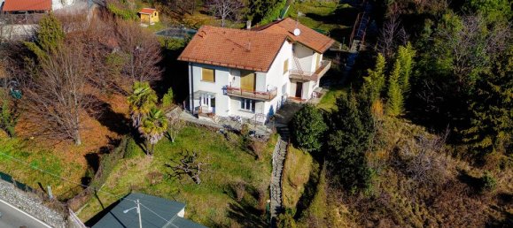 4 bedrooms House in Como, Italy No. 63937 6